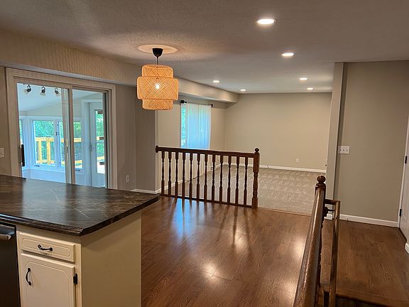 4th image of 656 129th Ave NE