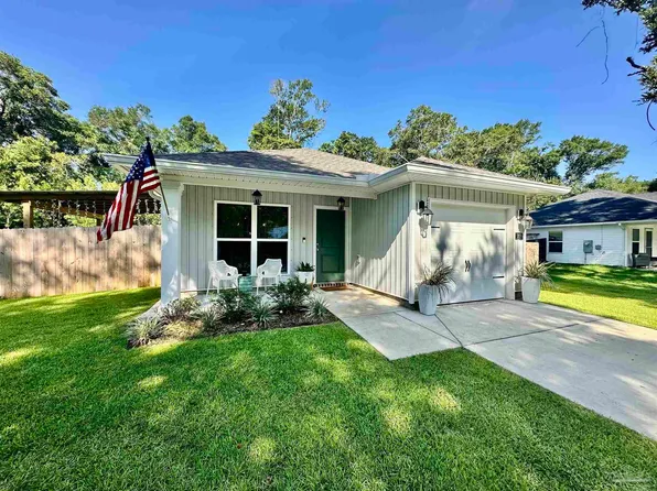 161 Calvert Oaks Dr, Pensacola, FL 32514