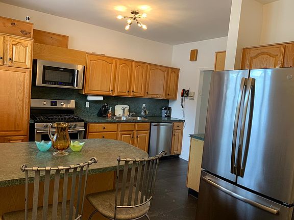 4th image of 1556 E 36th St