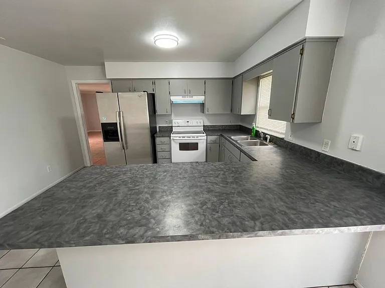 2801 Avenue U NW — Photo 5