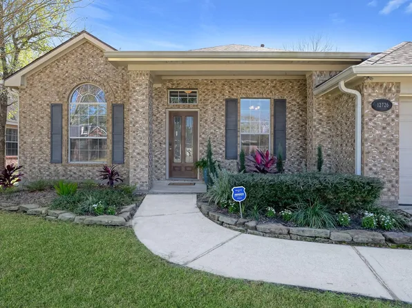 12726 Smokey Mountain Ct, Humble, TX 77346