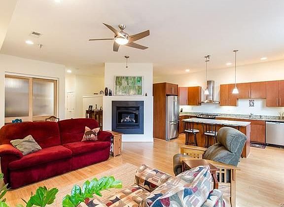 5th image of 9 N 25th St APT 18