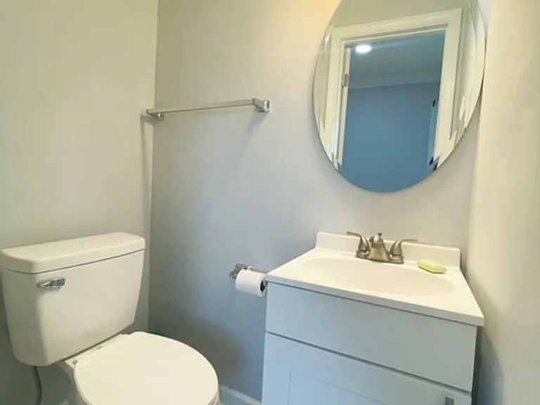 1529 Summit Ave — Photo 8