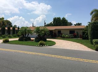 221 SE 3rd St, Hallandale Beach, FL 33009