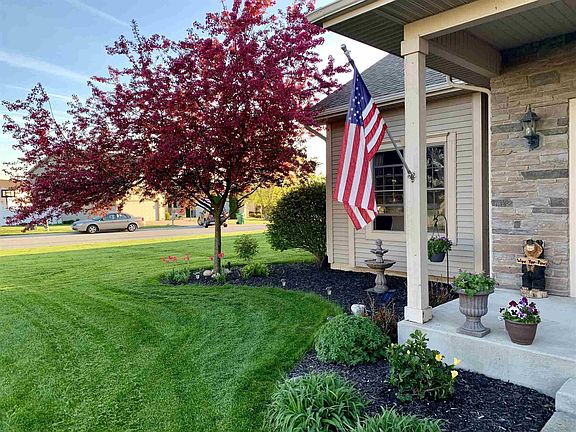 3rd image of 53067 Wildgarden Ct