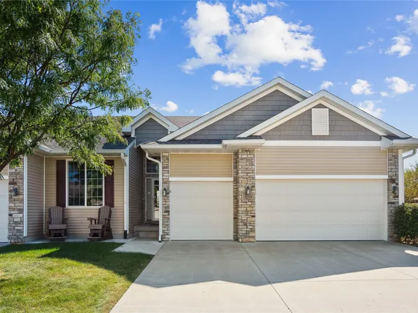 10299 Coventry Cir, Johnston, IA 50131