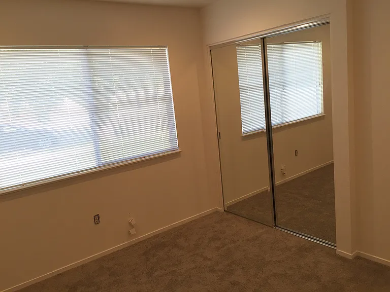 425 Peg St — Photo 20