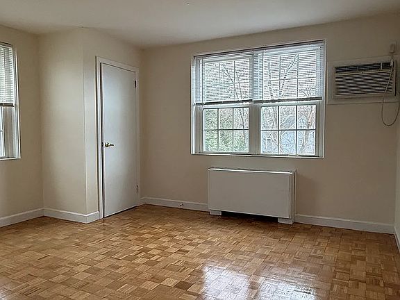 5th image of 121 Worthen Rd #21