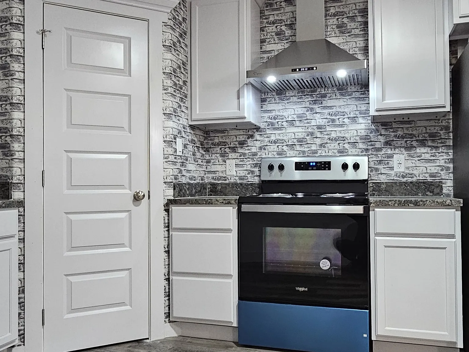 3 bed, 1235 sqft, $1,550 — Photo 4