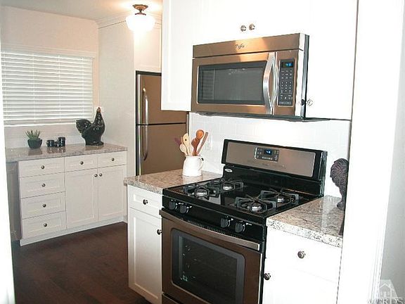 5th image of 1131 E Avenida De Las Flores