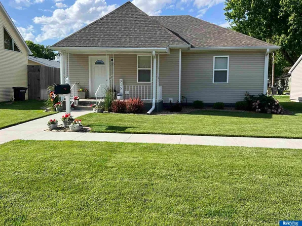 315 N St, Aurora, NE 68818