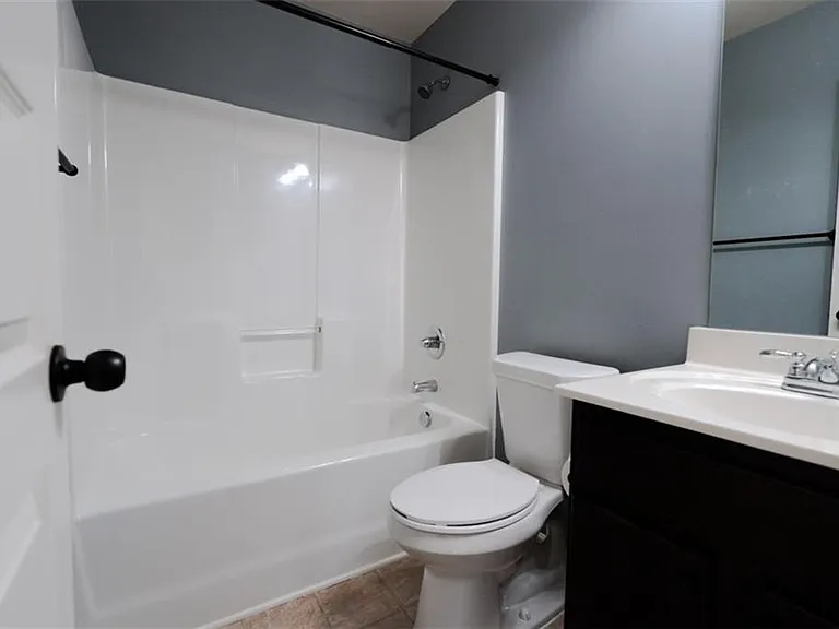921 Prather Ct — Photo 18