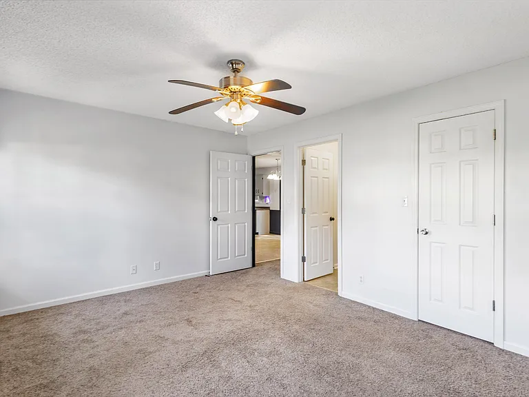 2627 Elkmont Dr — Photo 9