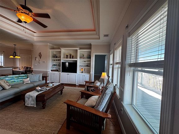 3rd image of 901 Helen Boulevard
