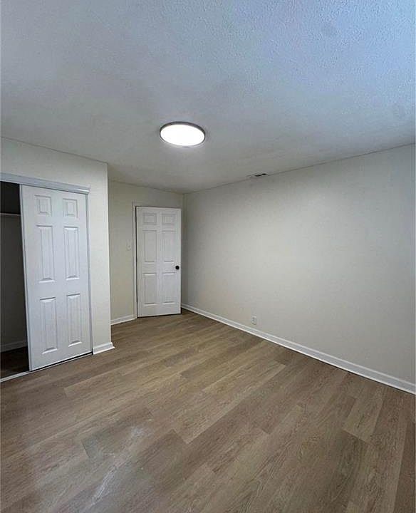 2nd image of 3604 Beechgrove Rd