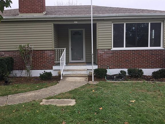 2nd image of 127 W Crest Dr
