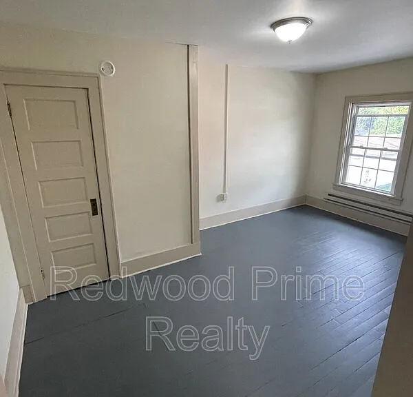 908 Main St #202 — Photo 7