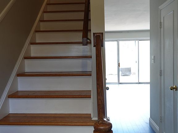 2nd image of 617 Robinwood Dr