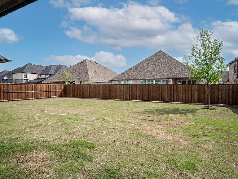 2351 Waterford Way — Photo 28