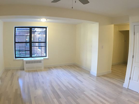 2nd image of 31 Ocean Pkwy APT 3F
