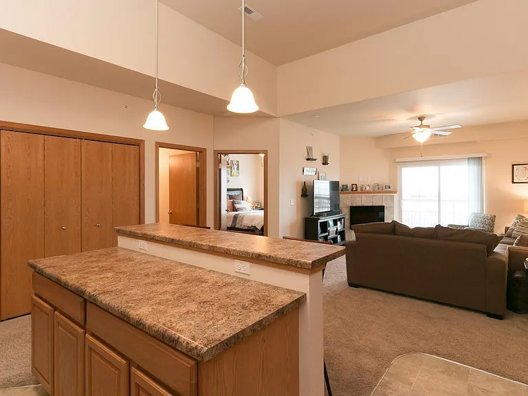 1620 Lincoln Dr — Photo 4