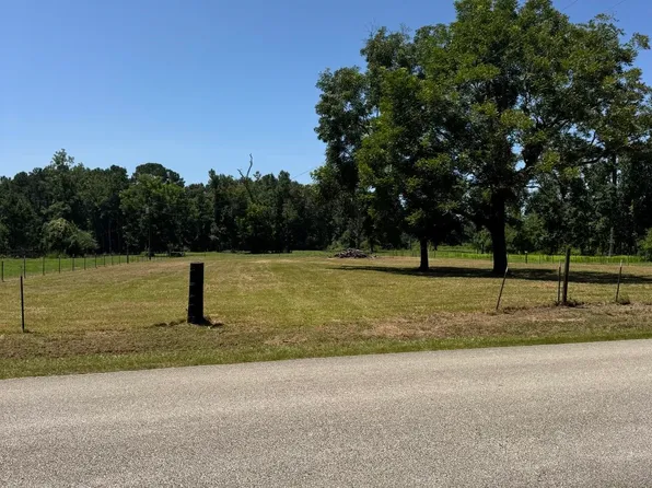 1175 County Road 715, Buna, TX 77612
