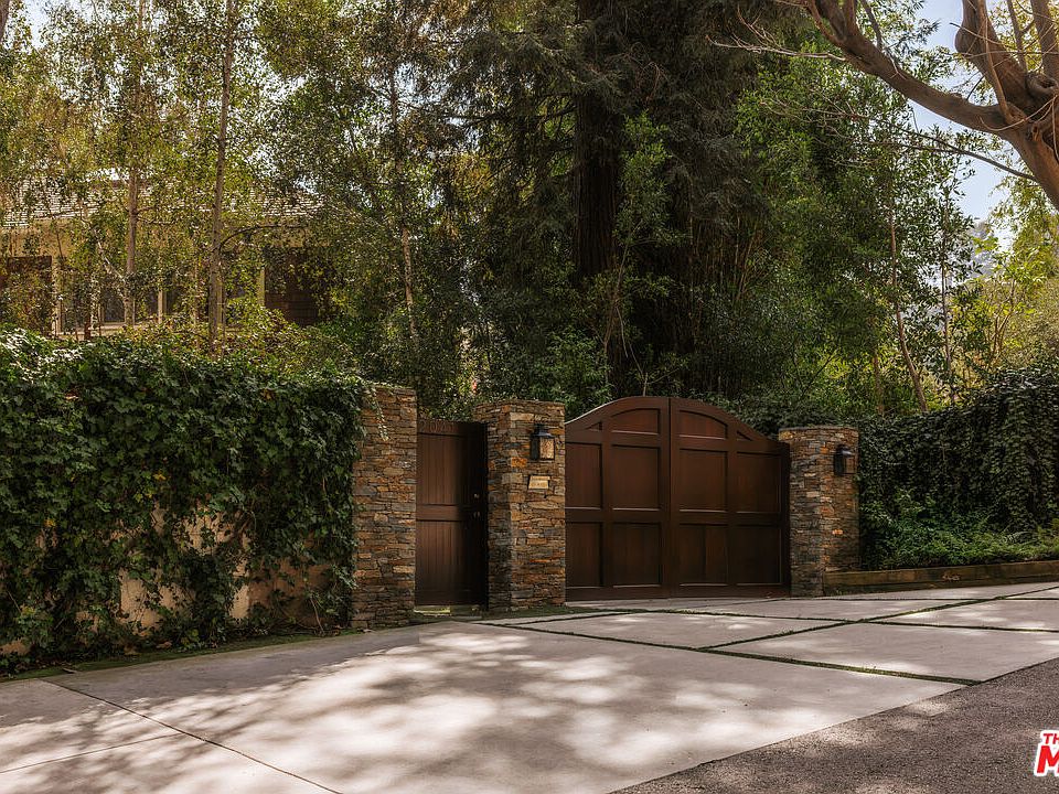 1st image of 2041 Mandeville Canyon Rd