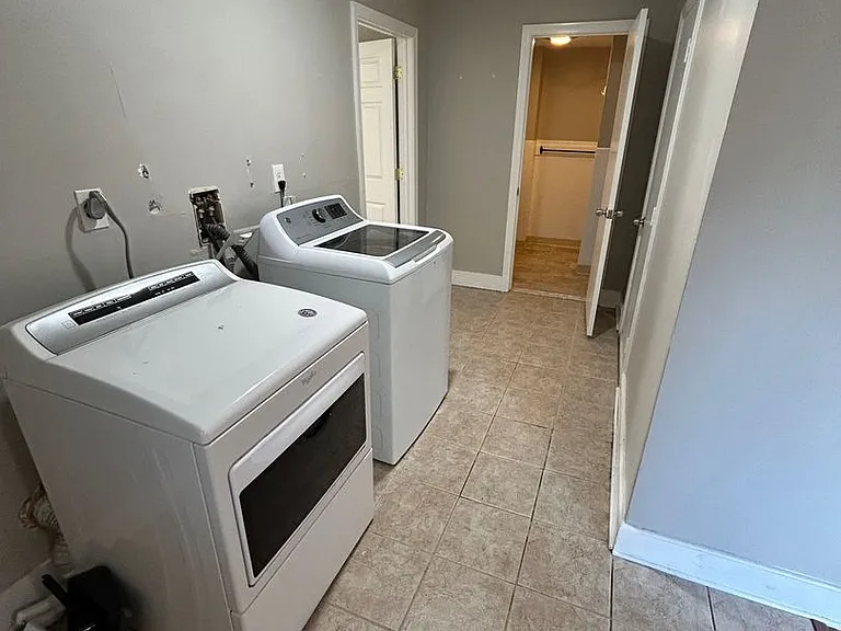 48 Port Norfolk St #1B — Photo 12