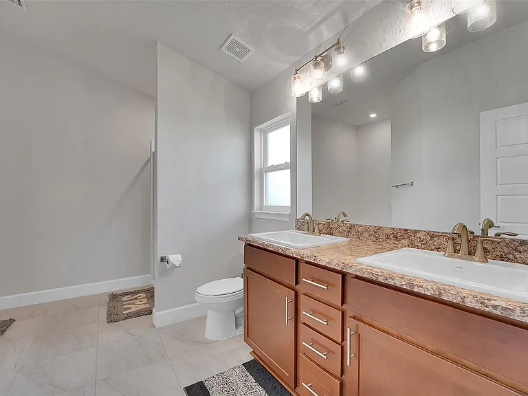8600 Merano Ave — Photo 12