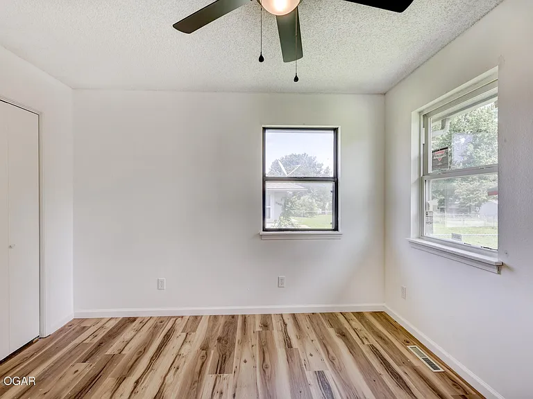 3040 W 15th St — Photo 16