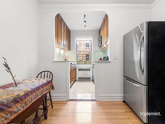 5th image of 720 Fort Washington Ave APT 5E