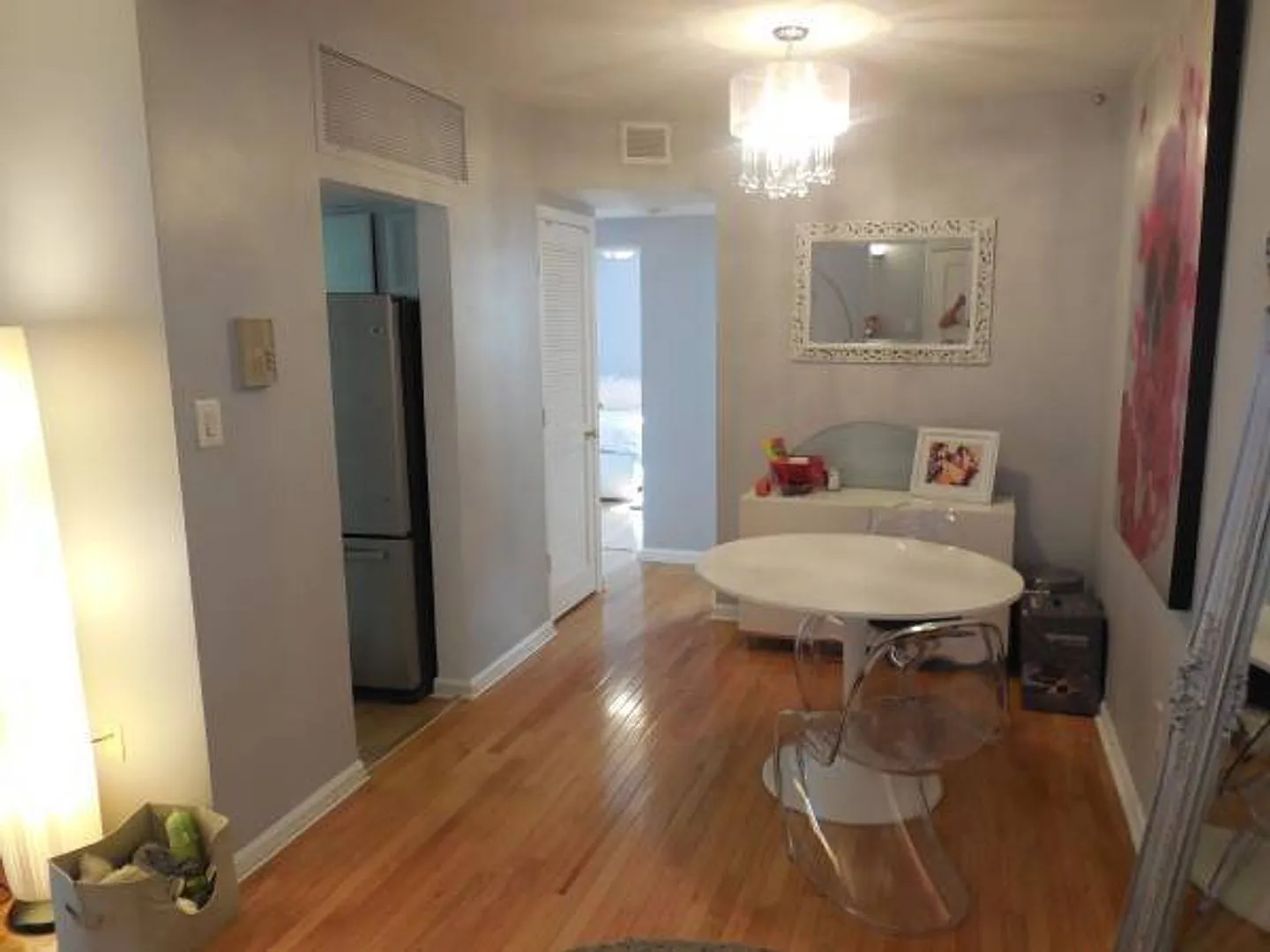 $2,050 / 2br - 750ft2 - Glover Park 2 Bedroom 1 Bath Central Air, Nice Kitchen + two car pkg! (26... — Photo 3