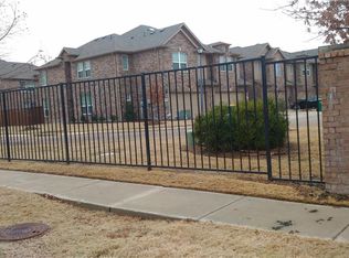 285 Barrington Ln, Lewisville, TX 75067