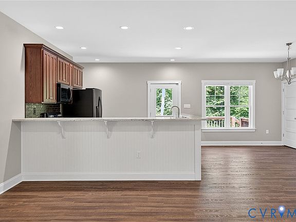5th image of 3834 Three Chopt Rd