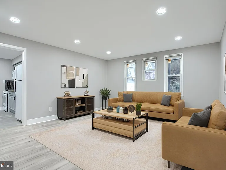 3807 Fleetwood Ave #1 — Photo 2