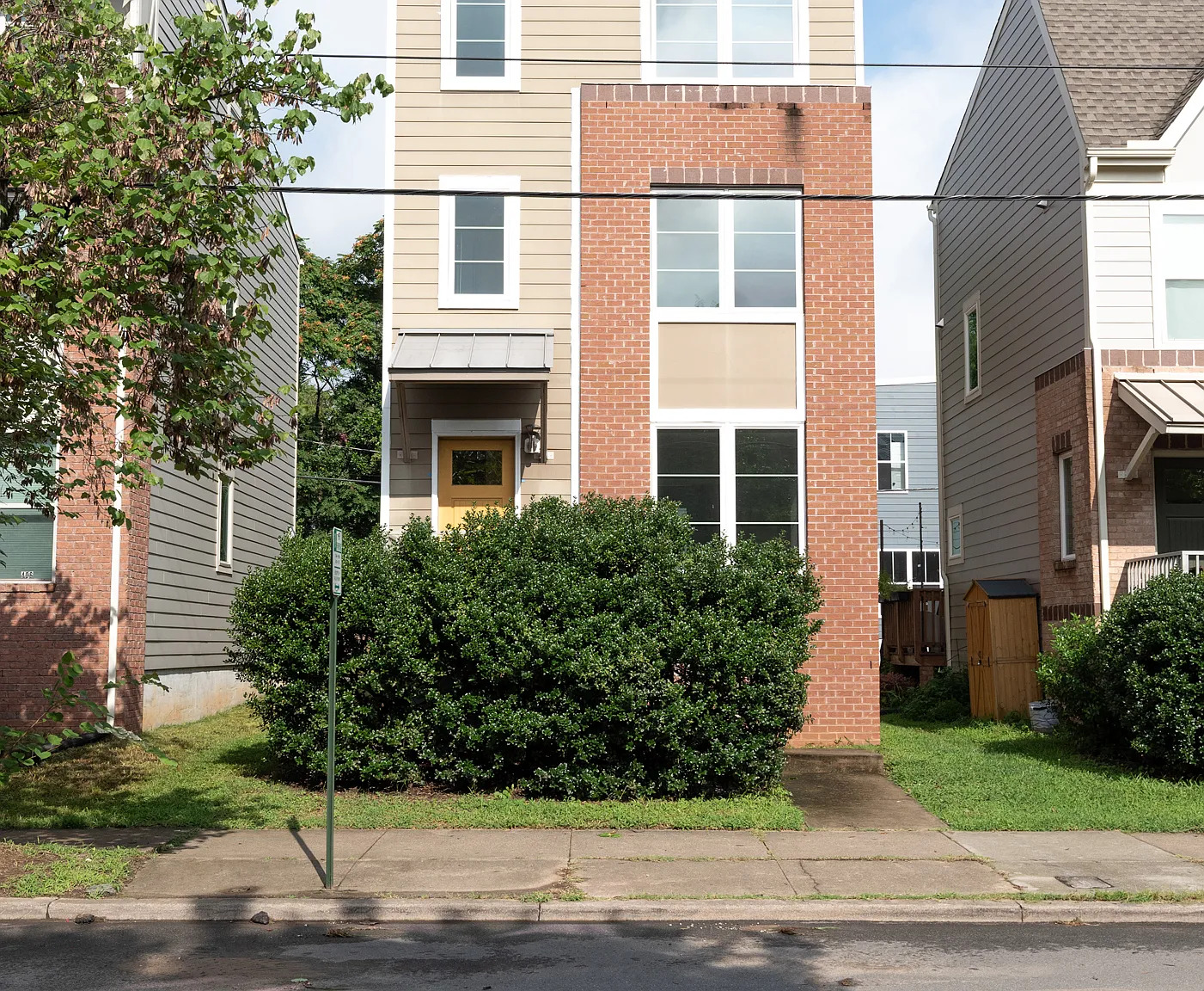 3 bed, 3.5 bath, 1517 sqft, $2,800 — Photo 3