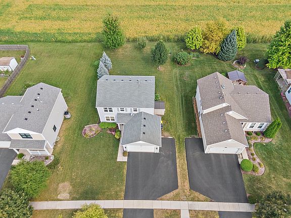4th image of 450 Glenrose Ln