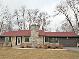 8011 N Poplar Dr, Fox Pt, WI 53217