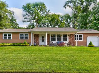 17 Longfellow Ter, Morganville, NJ 07751