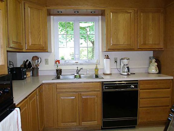 3rd image of 4501 Dell Ct