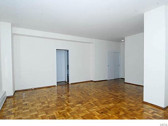 3rd image of 1 Fordham Hill Oval APT 16A