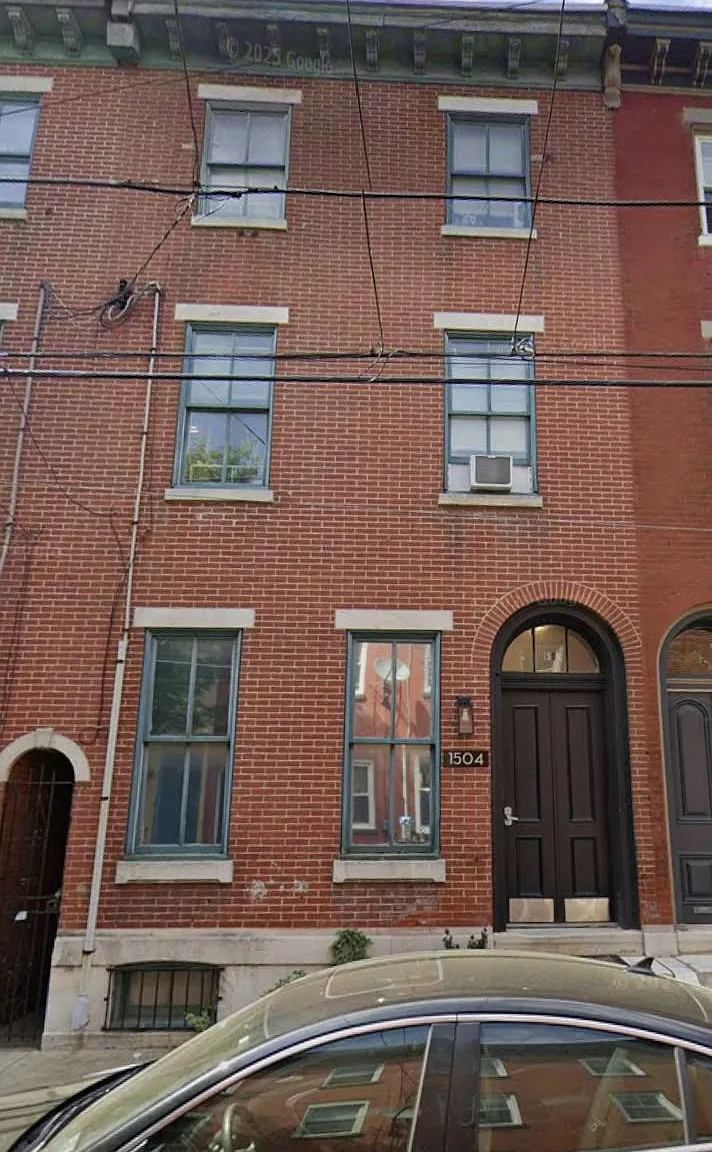 2 bed, 2.0 bath, 1203 sqft, $2,300 — Photo 1