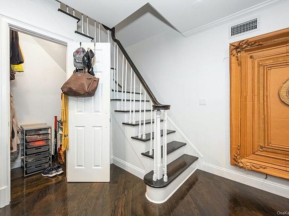 4th image of 54 Blackford Ave