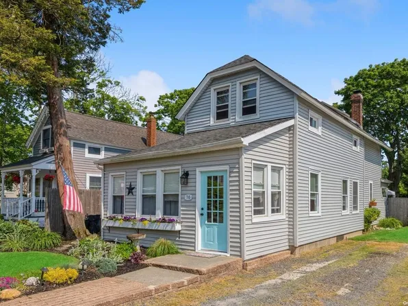 16 Park Street, Blue Point, NY 11715