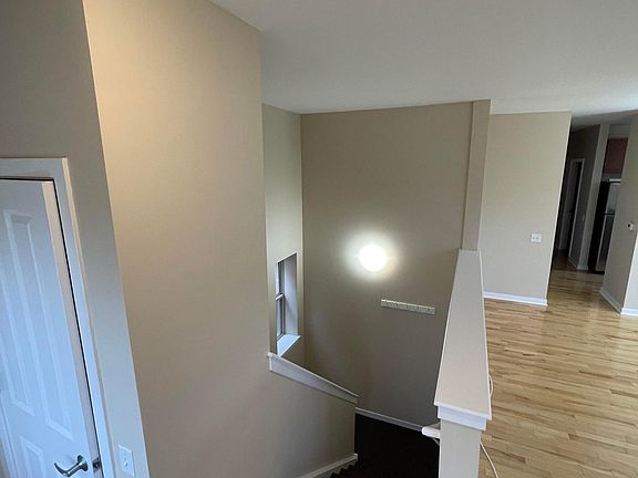 3rd image of 1110 W Washburne Ave Unit 301