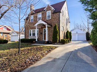 914 26th St SE, Cedar Rapids, IA 52403