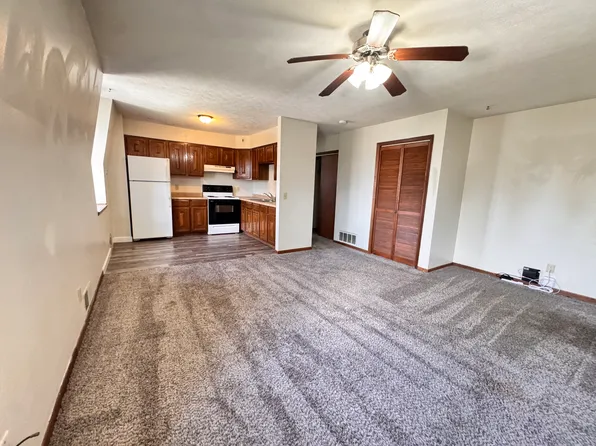 207 E Wate St #L, Wilton, IA 52778