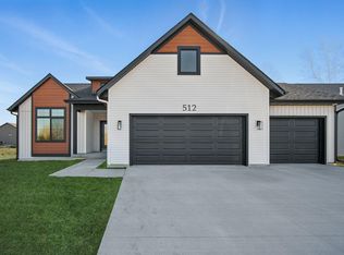 512 Timberline Dr, Gilbert, IA 50105