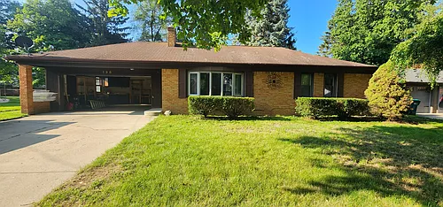 198 E Park Ave Photo 1