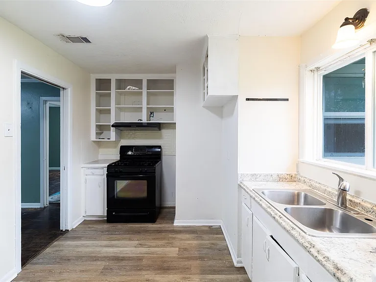 809 Norell St — Photo 13